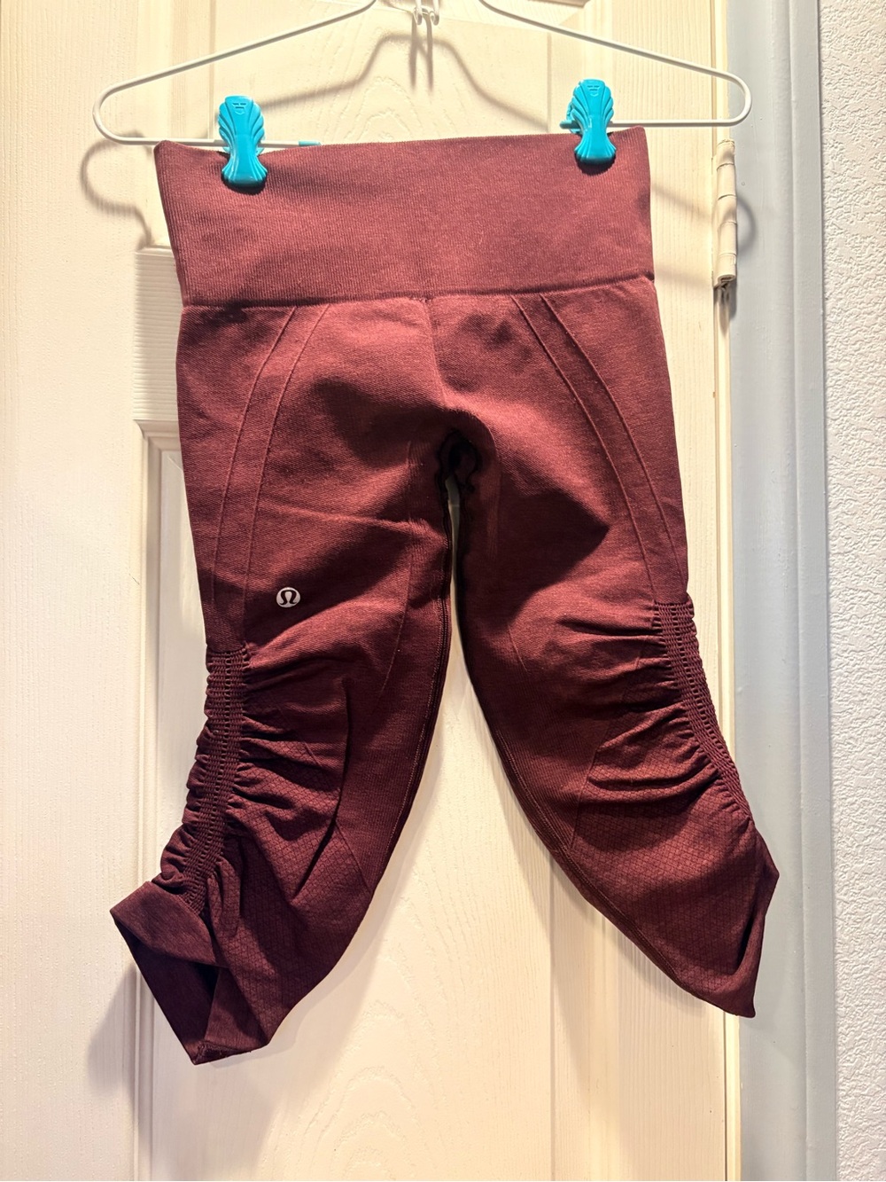 lululemon athletica Girls' Burgundy Ruched Capri Leggings